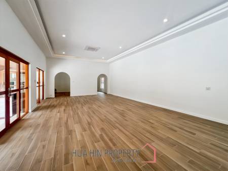 JUST RENOVATED 3-Bedroom Luxury Villa on a LARGE 3 Rai Plot in Hin Lek Fai
