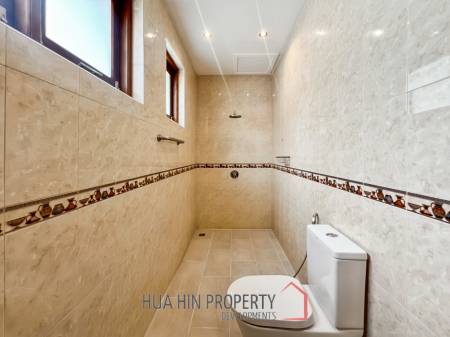 JUST RENOVATED 3-Bedroom Luxury Villa on a LARGE 3 Rai Plot in Hin Lek Fai
