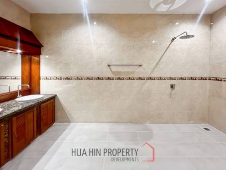 JUST RENOVATED 3-Bedroom Luxury Villa on a LARGE 3 Rai Plot in Hin Lek Fai