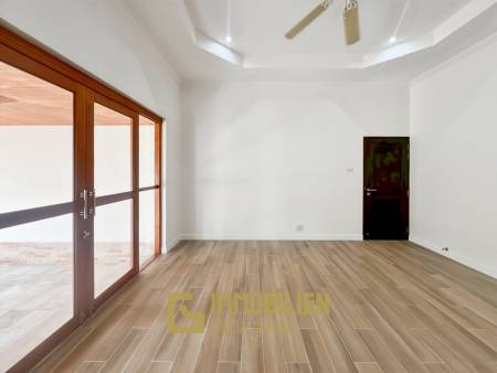 ขายวิลล่า 3ห้องนอนบ้านเนื้อที่ 3 ไร่ พร้อมสระว่ายน้ำและสวนขนาดใหญ่ในหินเหล็กไฟ