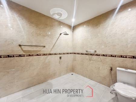 JUST RENOVATED 3-Bedroom Luxury Villa on a LARGE 3 Rai Plot in Hin Lek Fai