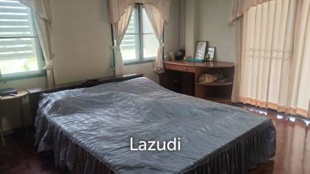 4 Beds 2-Storey House For Sale Close To Main Road.