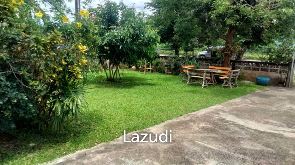 4 Beds 2-Storey House For Sale Close To Main Road.