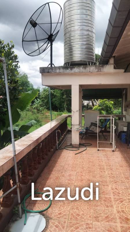 4 Beds 2-Storey House For Sale Close To Main Road.