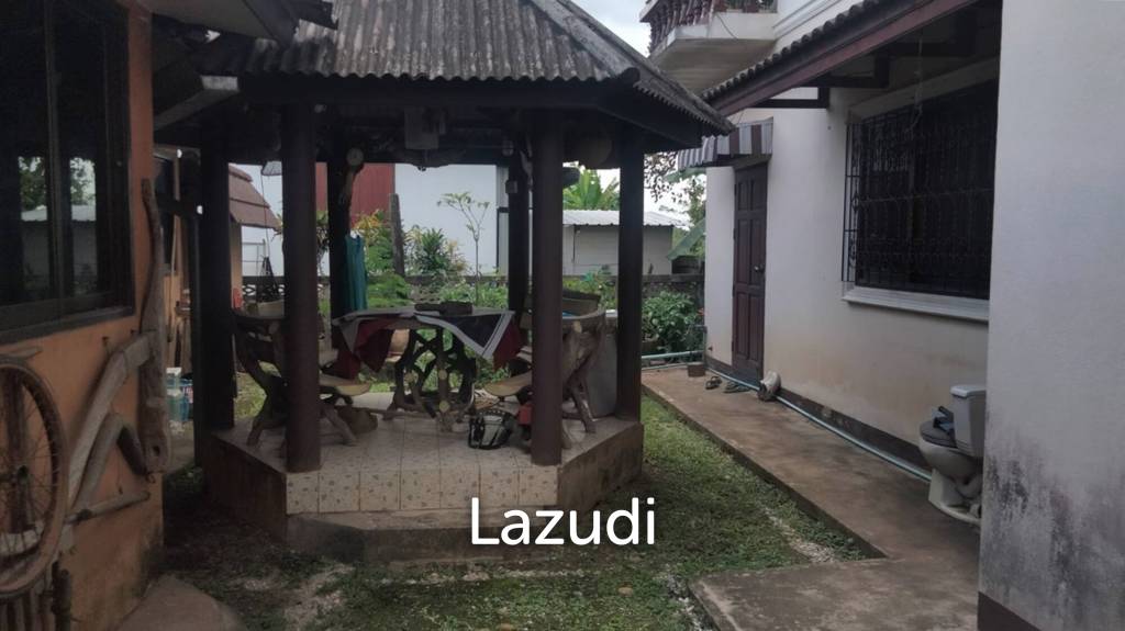 4 Beds 2-Storey House For Sale Close To Main Road.