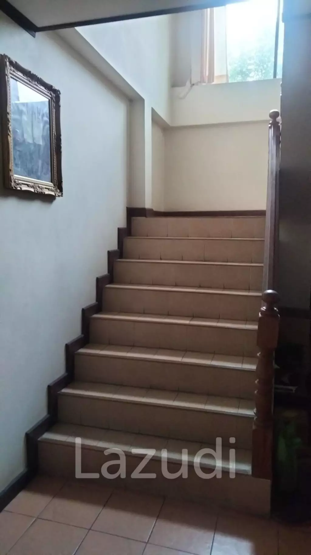 4 Beds 2-Storey House For Sale Close To Main Road.