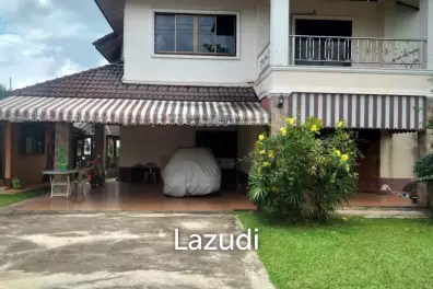 4 Beds 2-Storey House For Sale Close To Main Road.