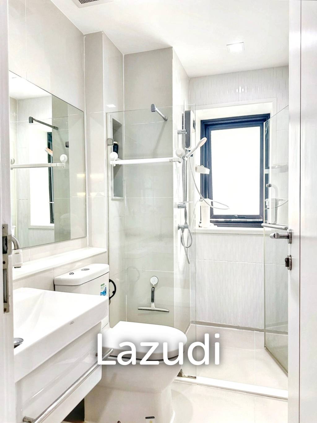 2 Bed 2 Bath 59 SQ.M LIFE Asoke - Rama 9