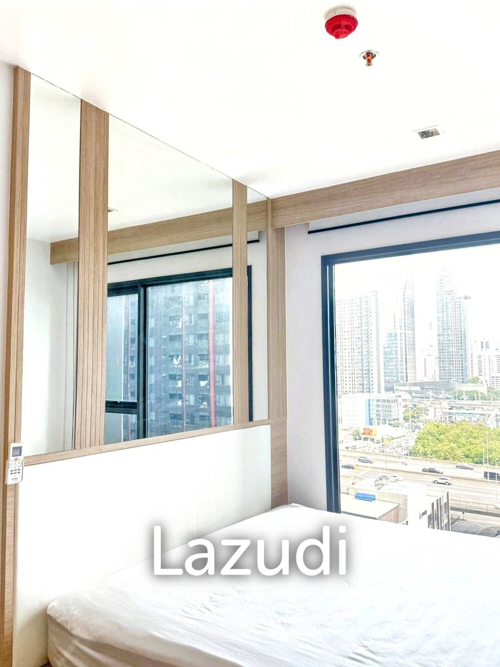 2 Bed 2 Bath 59 SQ.M LIFE Asoke - Rama 9