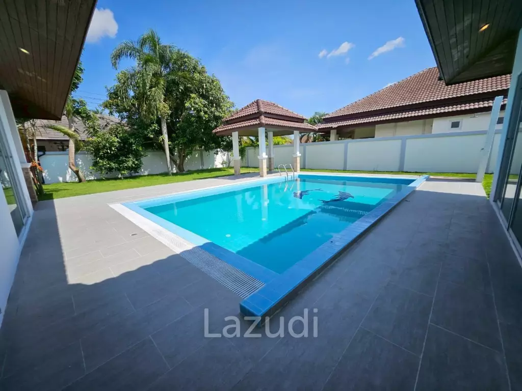 Unique Villas Pattaya 3 bedrooms 4 bathrooms 640 SQ.M.