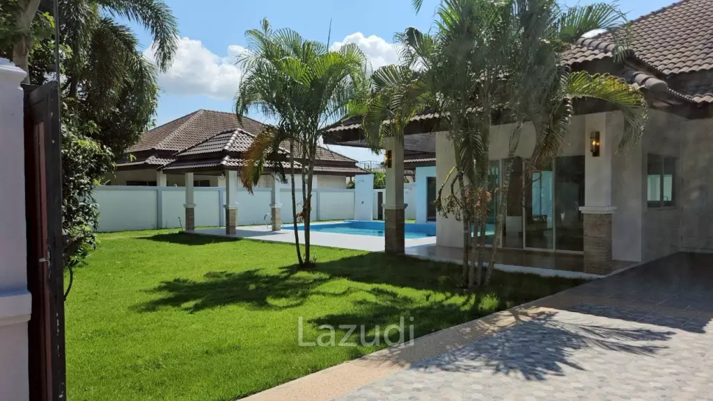 Unique Villas Pattaya 3 bedrooms 4 bathrooms 640 SQ.M.