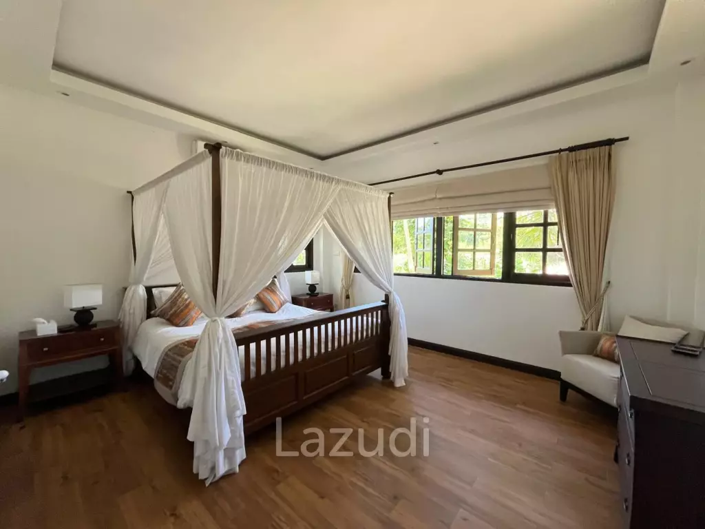 4-Bedroom Villa with Garden - Near Fisherman's Village