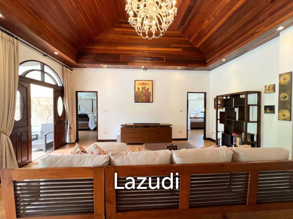 4-Bedroom Villa with Garden - Near Fisherman's Village