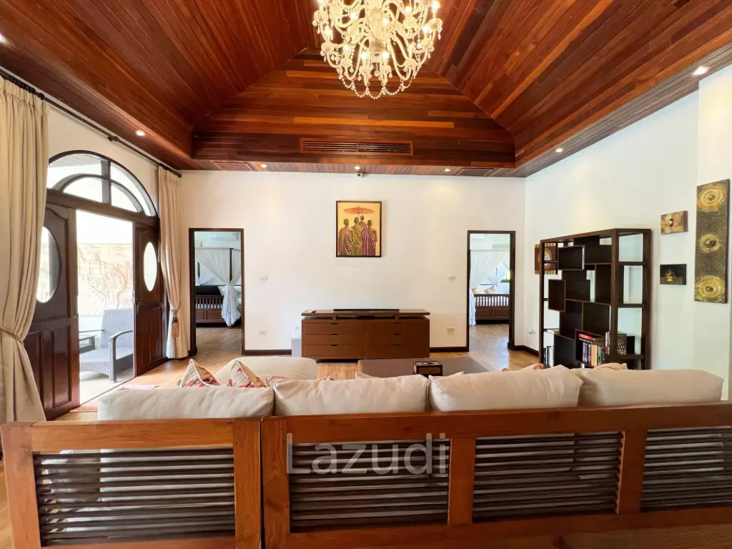 4-Bedroom Villa with Garden - Near Fisherman's Village