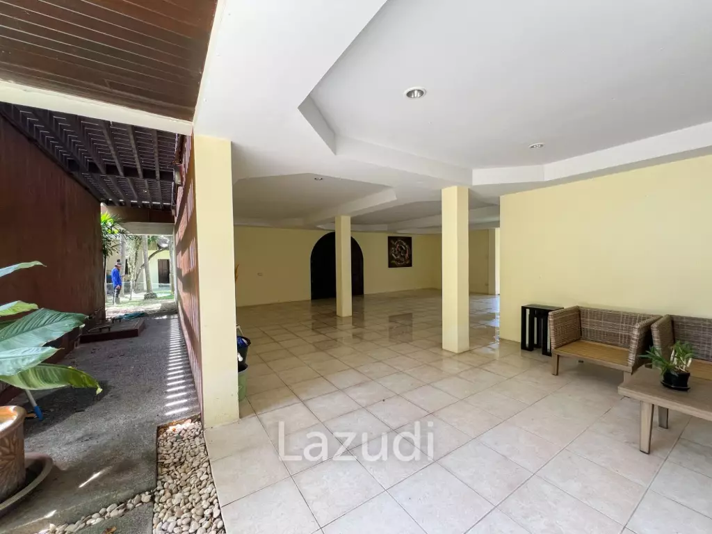 4-Bedroom Villa with Garden - Near Fisherman's Village