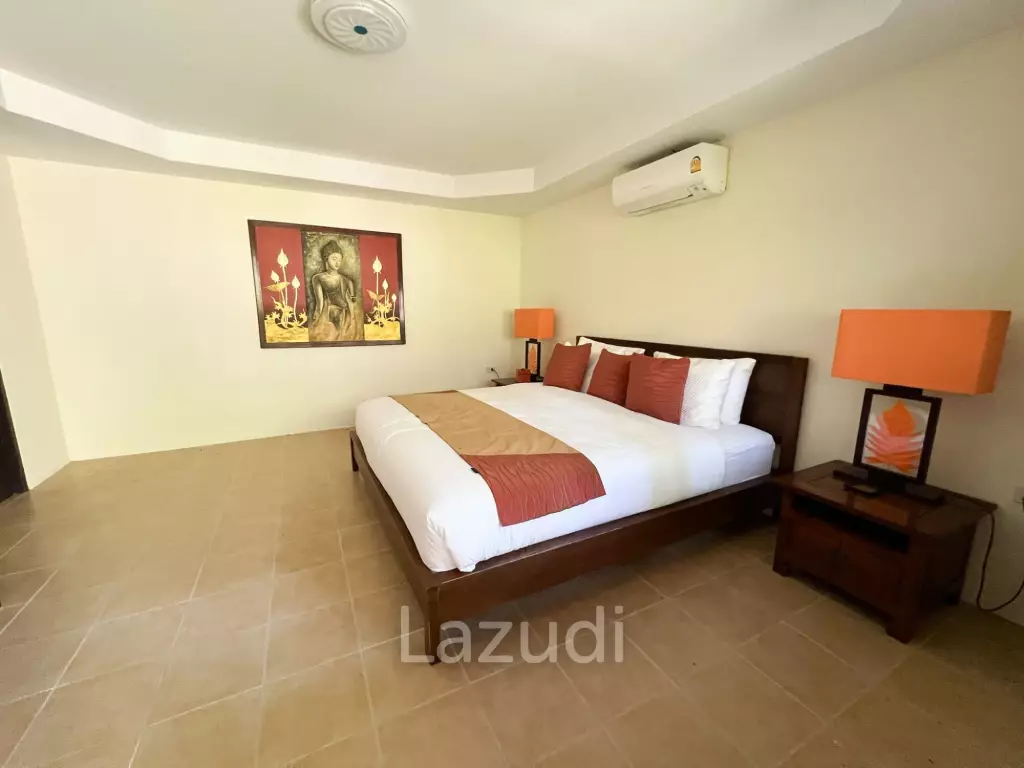 4-Bedroom Villa with Garden - Near Fisherman's Village