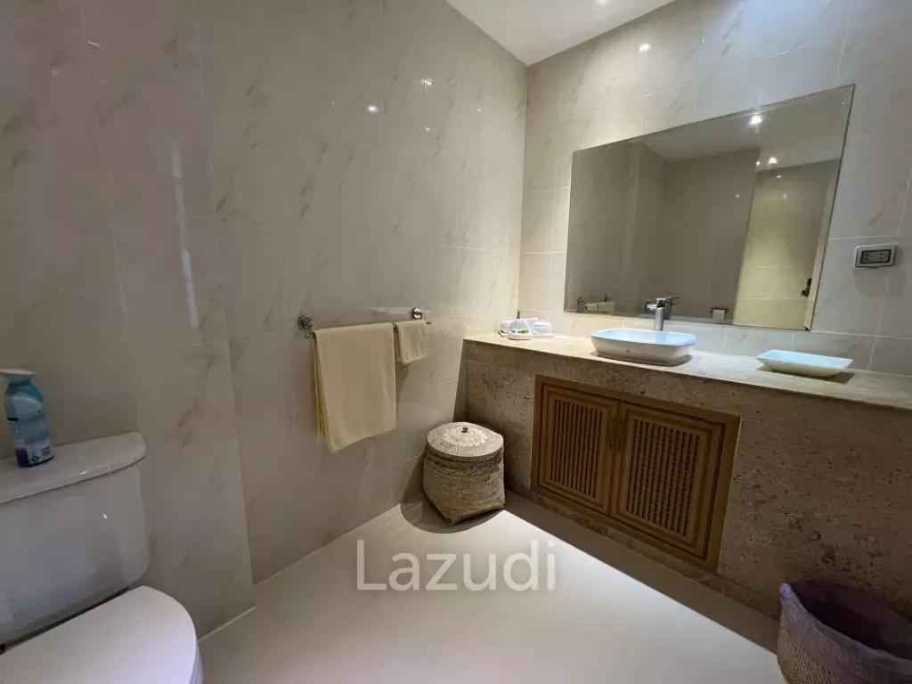 4-Bedroom Villa with Garden - Near Fisherman's Village