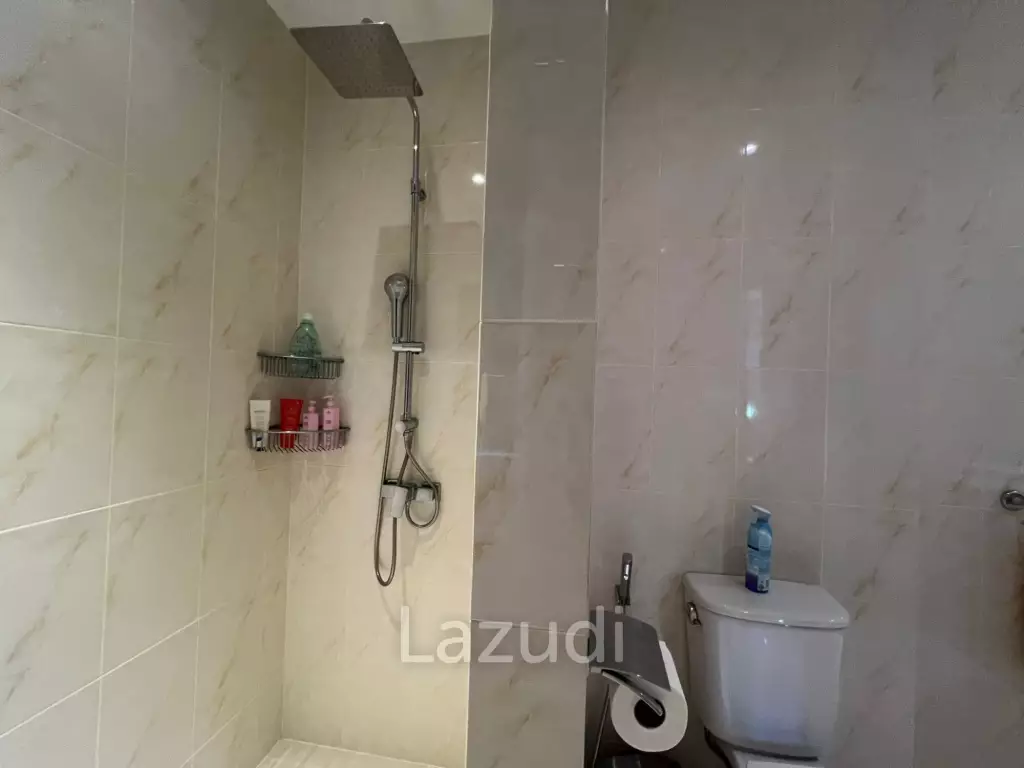 4-Bedroom Villa with Garden - Near Fisherman's Village