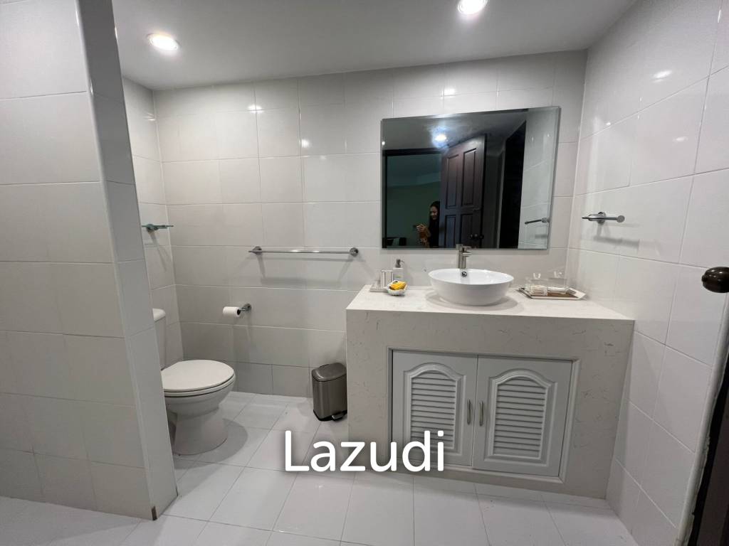 4-Bedroom Villa with Garden - Near Fisherman's Village