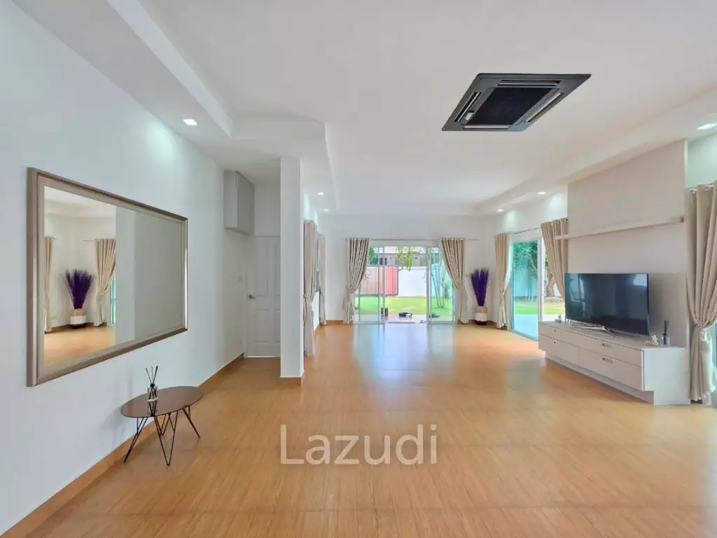 Unique Villas Pattaya 3 bedrooms 4 bathrooms 640 SQ.M.