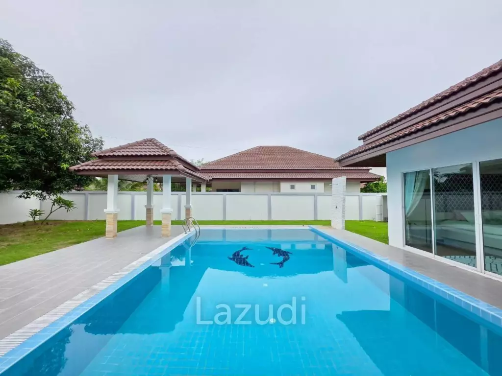 Unique Villas Pattaya 3 bedrooms 4 bathrooms 640 SQ.M.