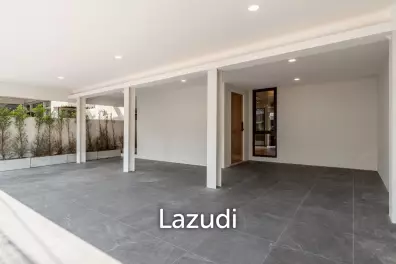3 bedroom 4 bathroom 205 SQ.M Townhouse in Pradipat