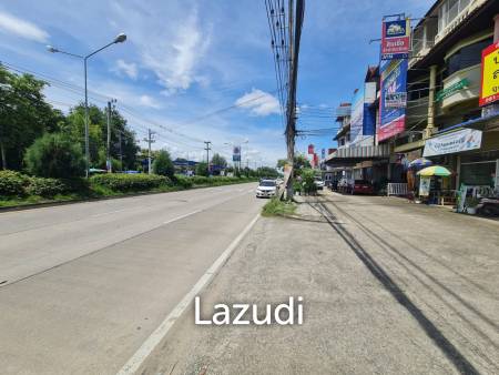 3-Storey Commercial Building on The main road at Hang Dong.
