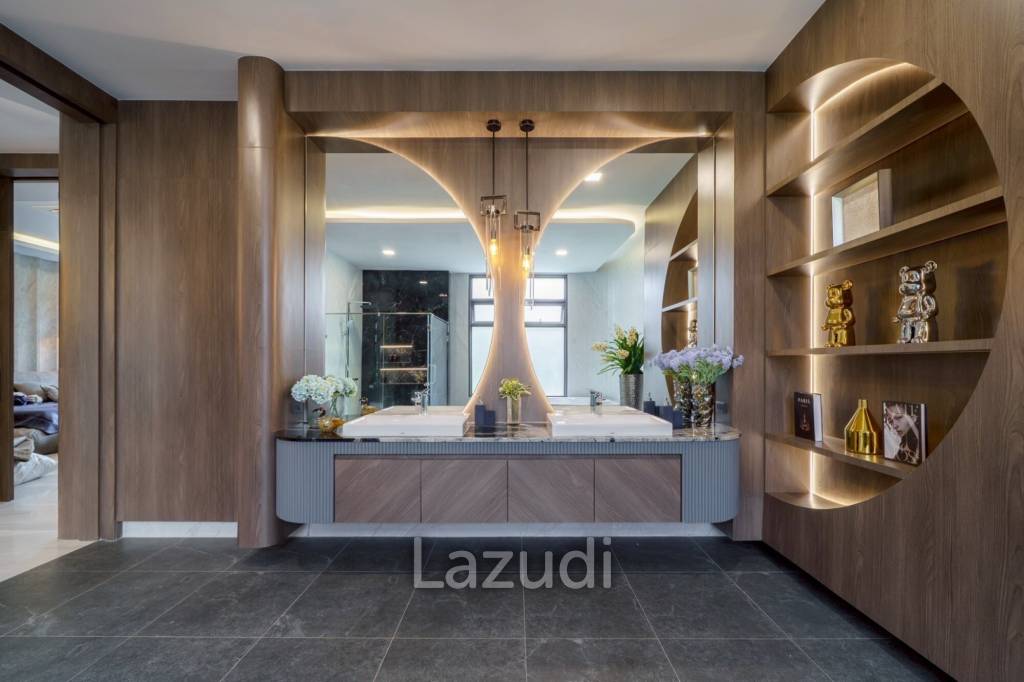 7 Bed 9 Bath 1965 SQ.M. M Mountain Grand Villa