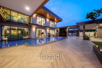 7 Bed 9 Bath 1965 SQ.M. M Mountain Grand Villa