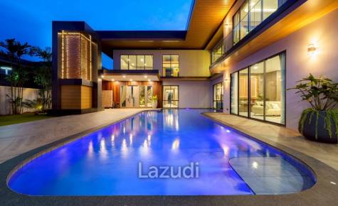 7 Bed 9 Bath 1965 SQ.M. M Mountain Grand Villa