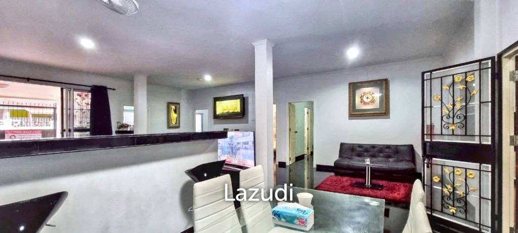3 Beds 2 Baths 220 SQ.M. House In East Pattaya