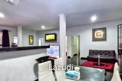 3 Beds 2 Baths 220 SQ.M. House In East Pattaya