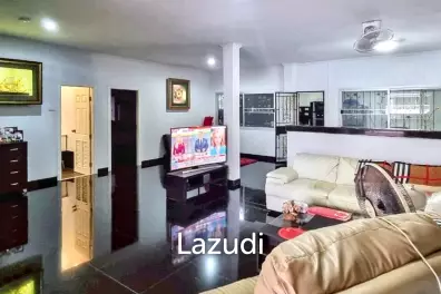 3 Beds 2 Baths 220 SQ.M. House In East Pattaya