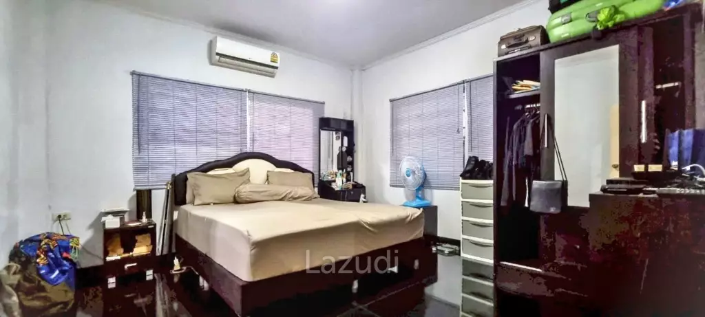 3 Beds 2 Baths 220 SQ.M. House In East Pattaya
