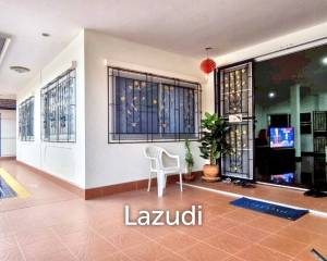 3 Beds 2 Baths 220 SQ.M. House In East Pattaya
