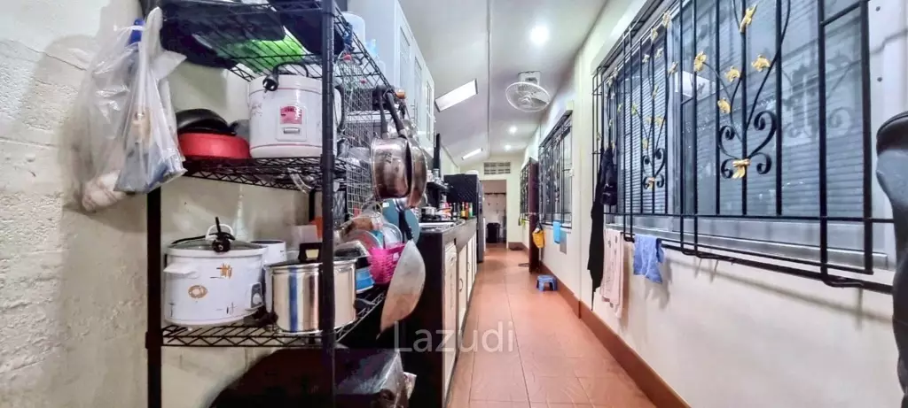 3 Beds 2 Baths 220 SQ.M. House In East Pattaya