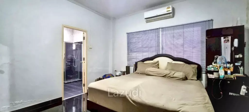 3 Beds 2 Baths 220 SQ.M. House In East Pattaya