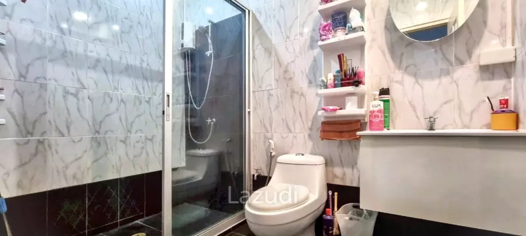 3 Beds 2 Baths 220 SQ.M. House In East Pattaya