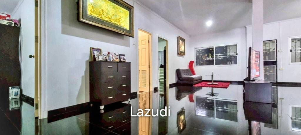 3 Beds 2 Baths 220 SQ.M. House In East Pattaya