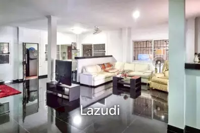 3 Beds 2 Baths 220 SQ.M. House In East Pattaya