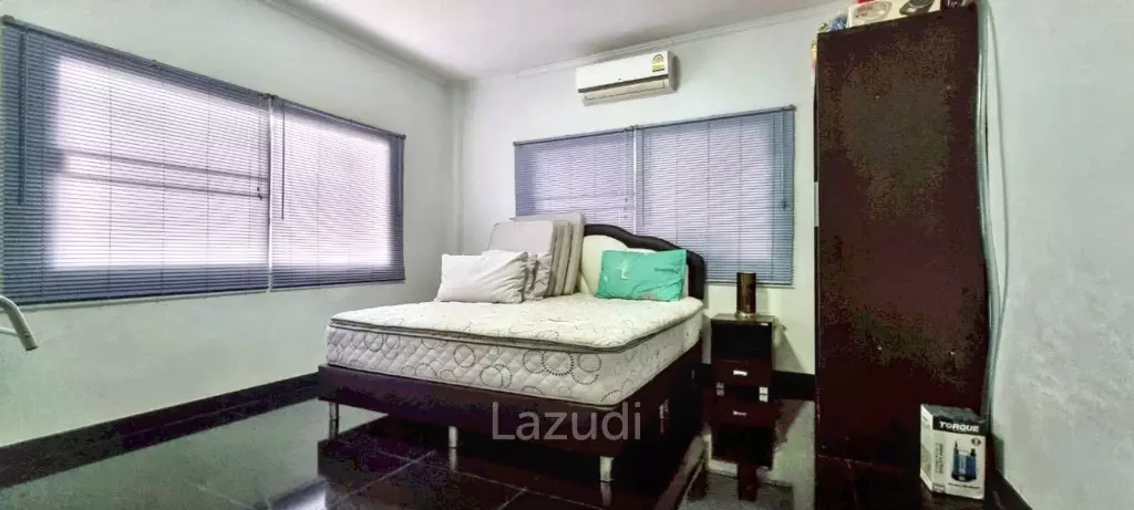 3 Beds 2 Baths 220 SQ.M. House In East Pattaya
