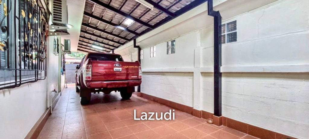 3 Beds 2 Baths 220 SQ.M. House In East Pattaya