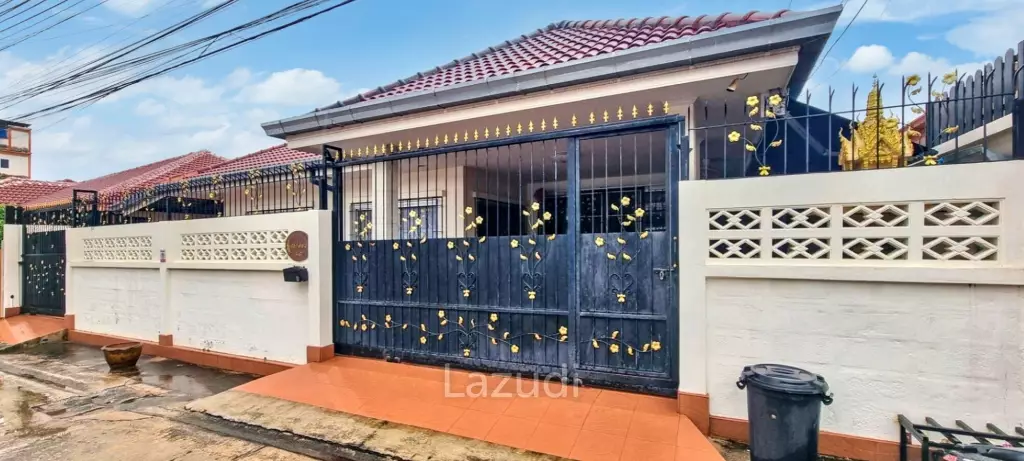 3 Beds 2 Baths 220 SQ.M. House In East Pattaya