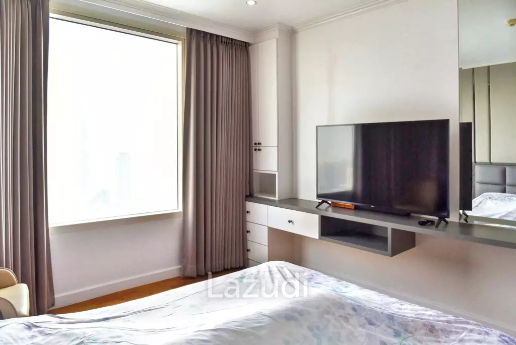 4 Bedroom 5 Bathroom 283.6 Sq.m Watermark Chaophraya