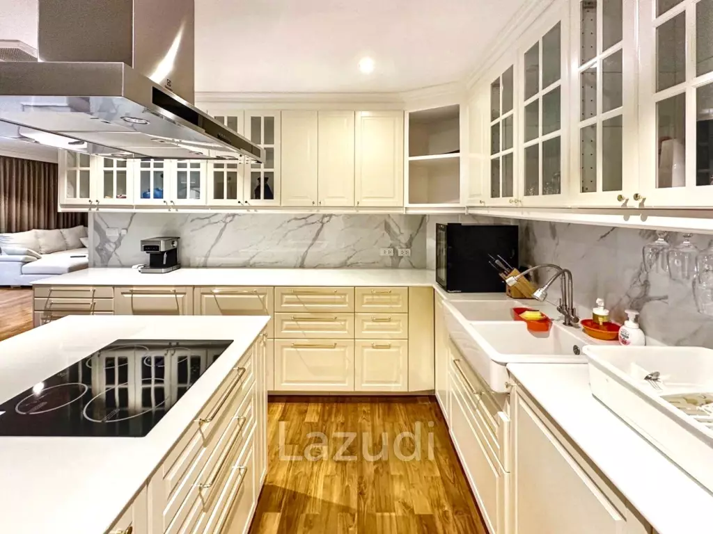 4 Bedroom 5 Bathroom 283.6 Sq.m Watermark Chaophraya