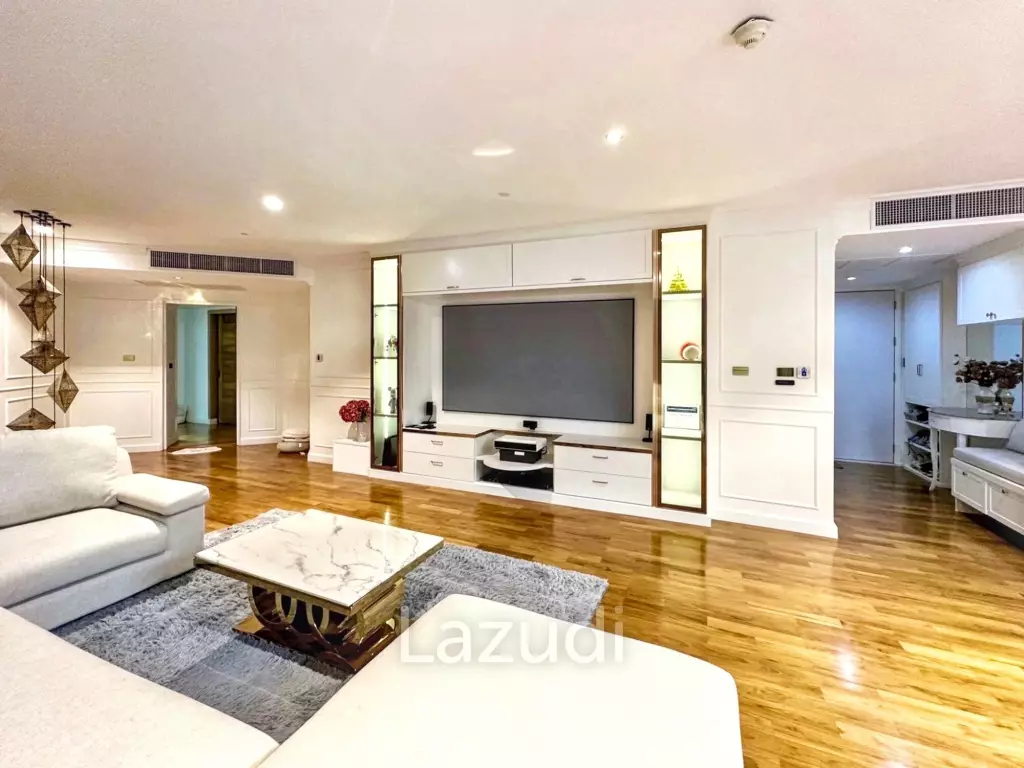 4 Bedroom 5 Bathroom 283.6 Sq.m Watermark Chaophraya