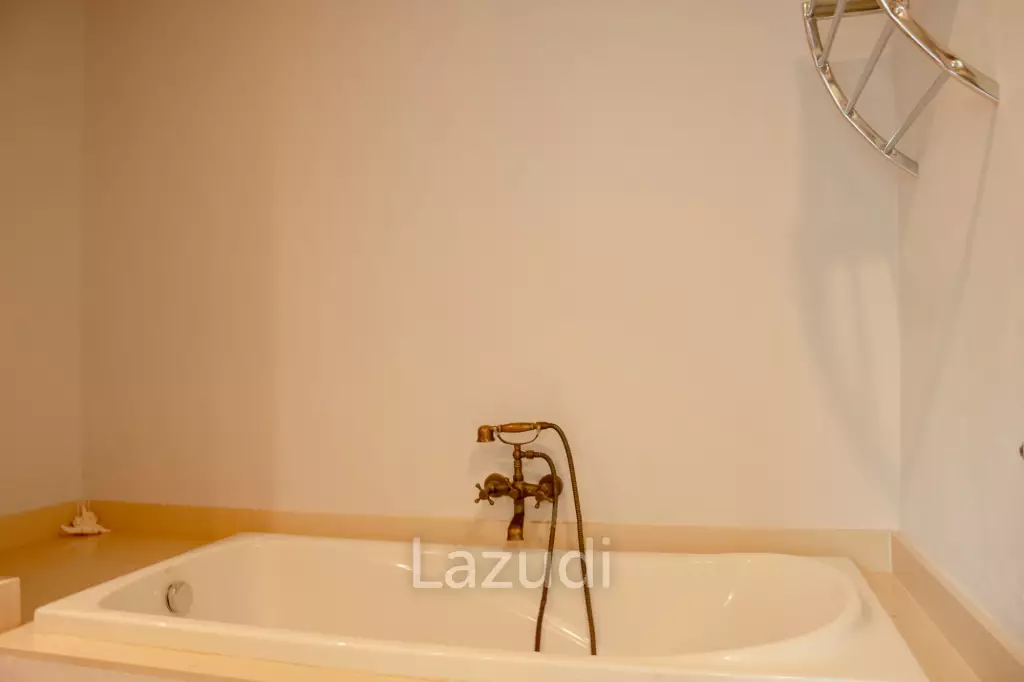 CHELONA : Luxurious 2 Bed Beachfront Condo at Khao Tao