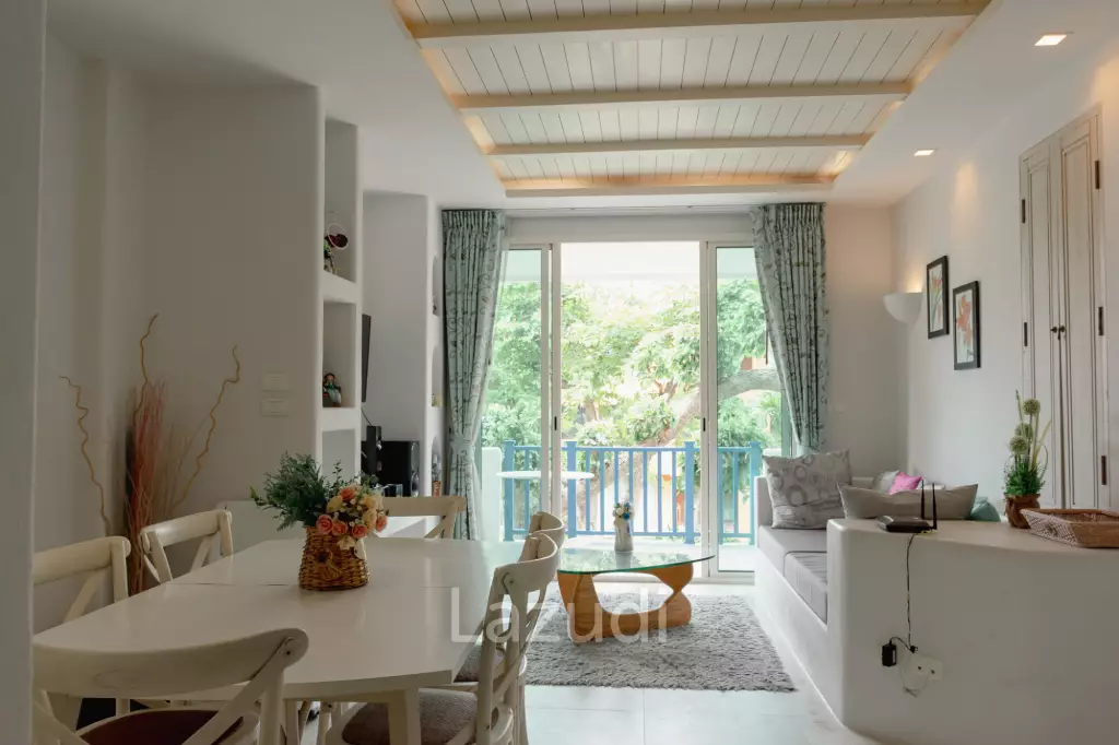 CHELONA : Luxurious 2 Bed Beachfront Condo at Khao Tao