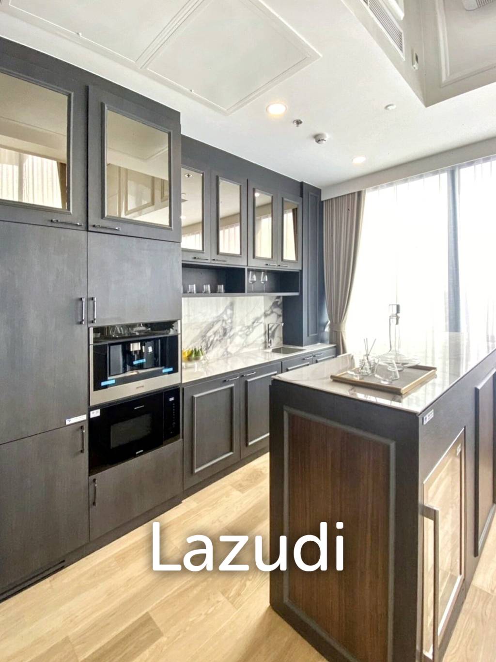2 Bed 3 Bath 179.62 SQ.M Landmark @ MRTA Station (Siamese Rama 9 Tower B)