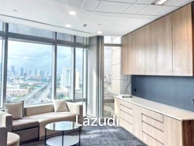 6 Bathrooms office tower for rent at Tipco Tower